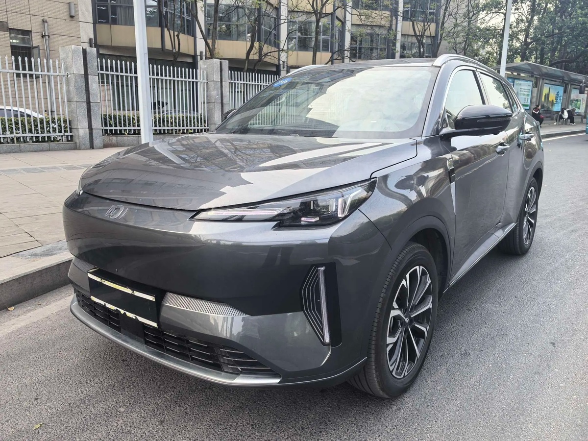 Changan-Qiyuan-Q05 3