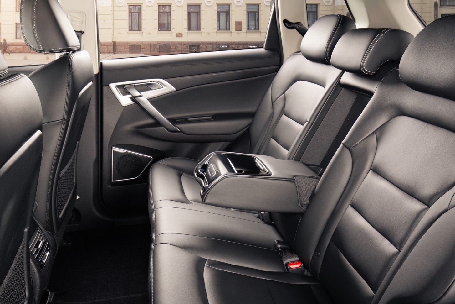 geely atlas foto salona 7